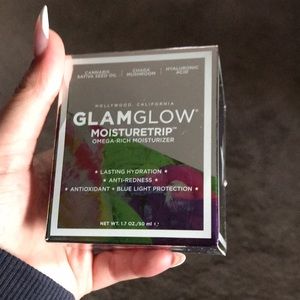 Glam glow moisturetrip